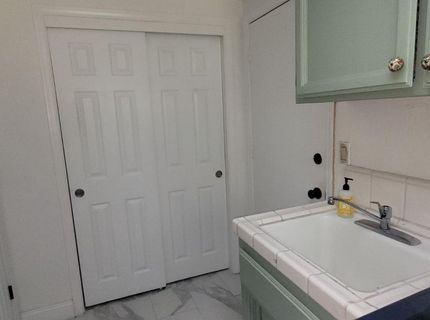 6573 Park Riviera Way, Sacramento, CA 95831 Photo