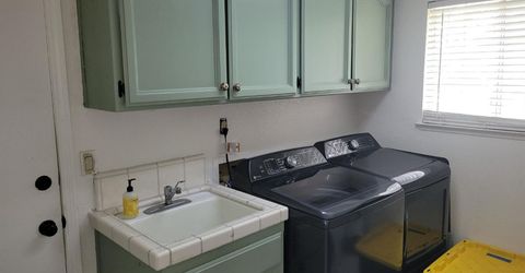 6573 Park Riviera Way, Sacramento, CA 95831 Photo