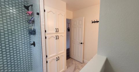 6573 Park Riviera Way, Sacramento, CA 95831 Photo