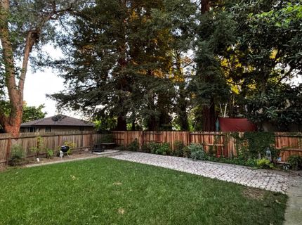 6573 Park Riviera Way, Sacramento, CA 95831 Photo