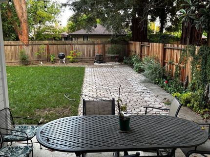 6573 Park Riviera Way, Sacramento, CA 95831 Photo