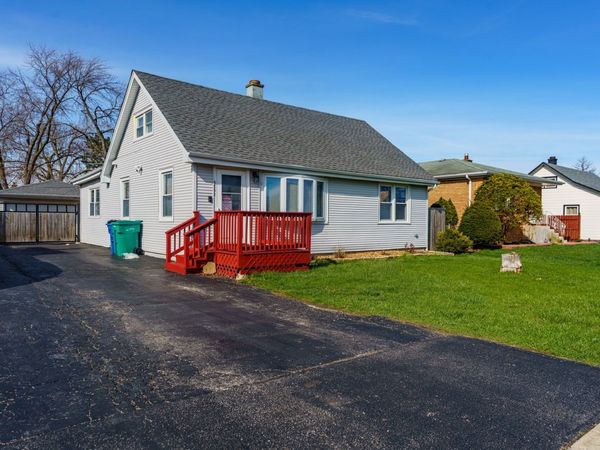 5852 W 81st Place , Burbank, IL 60459