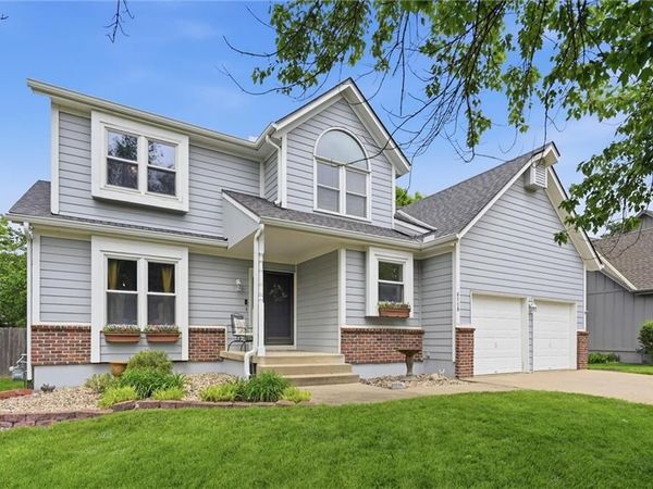 6118 W 157 Terrace, Overland Park, KS 66223