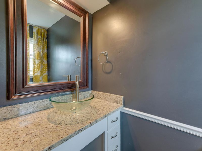 1570 Oakview Drive, Columbus, OH 43235 Photo 19