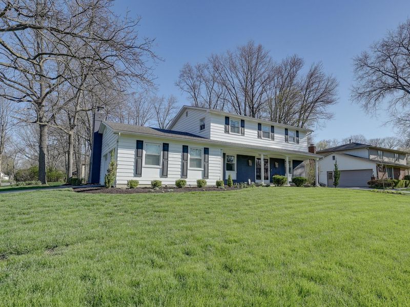 1570 Oakview Drive, Columbus, OH 43235 Photo 2