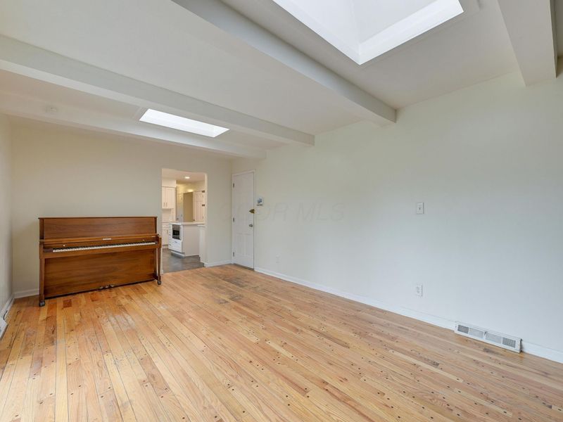 1570 Oakview Drive, Columbus, OH 43235 Photo 22