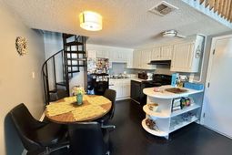 1203 Tiffany Ln. photo 4