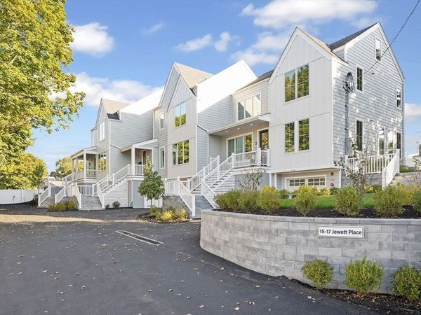 15 Jewett Pl, Unit B, Newton, MA 02458