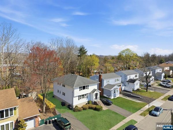 425 Midland Avenue, POMPTON LAKES, NJ 07442