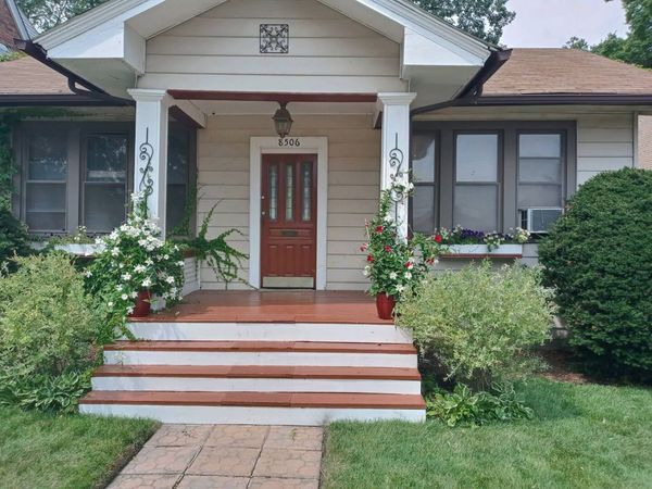 8506 S Euclid Avenue , Chicago, IL 60617