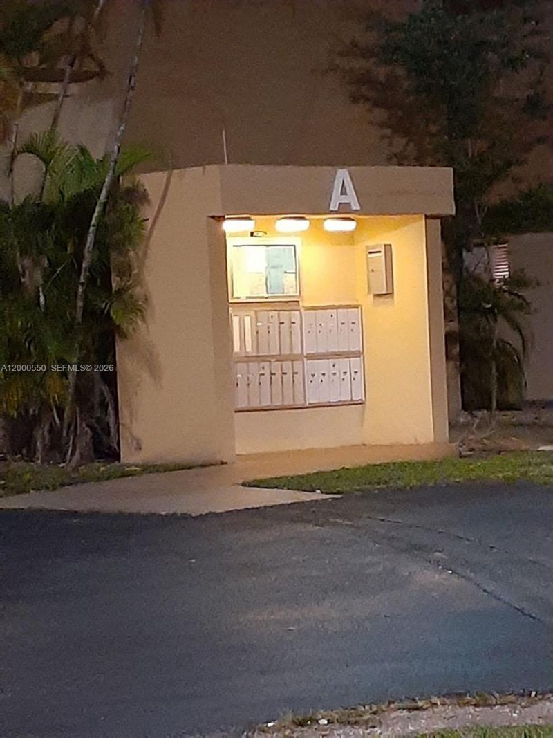 8415 SW 107th Ave, Unit 238W, Miami, FL 33173 Photo