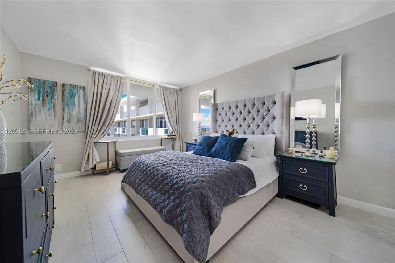 1200 West Ave, Unit PH15, Miami Beach, FL 33139 Photo