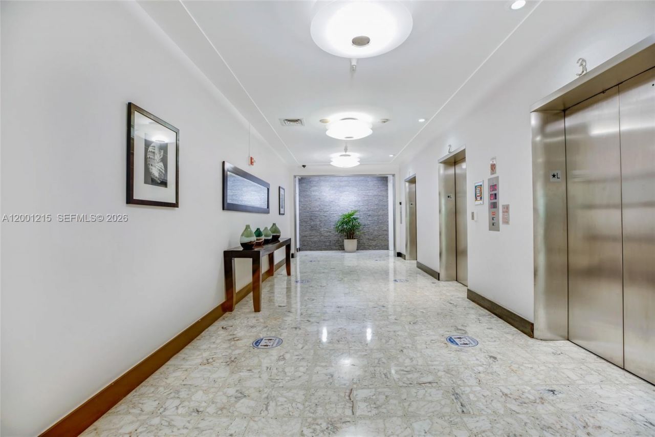 1200 West Ave, Unit PH15, Miami Beach, FL 33139 Photo