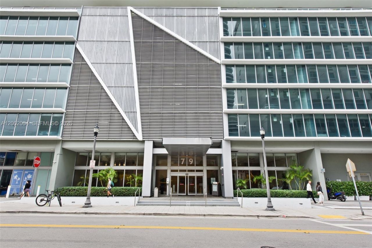 79 SW 12th St, Unit 2503-S, Miami, FL 33130 Photo