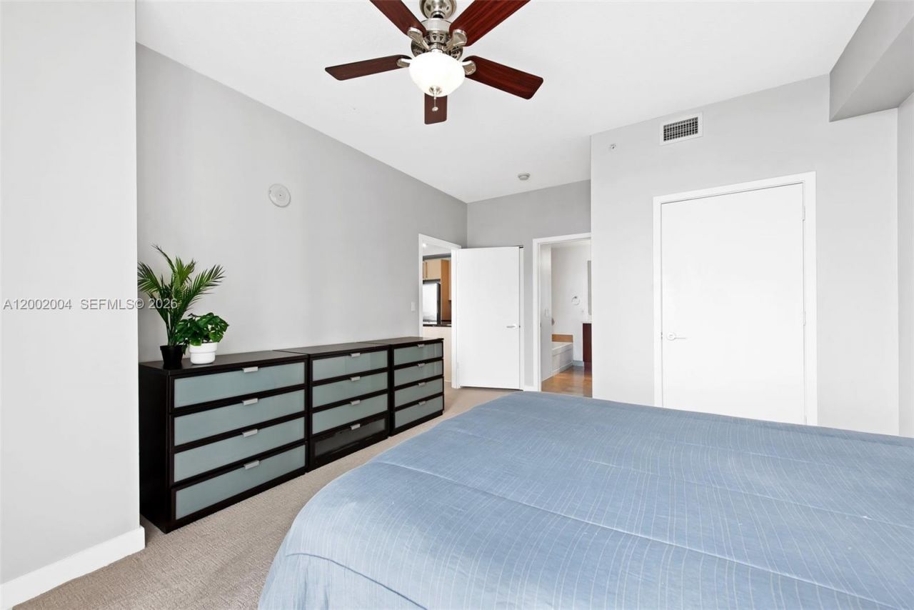 79 SW 12th St, Unit 2503-S, Miami, FL 33130 Photo