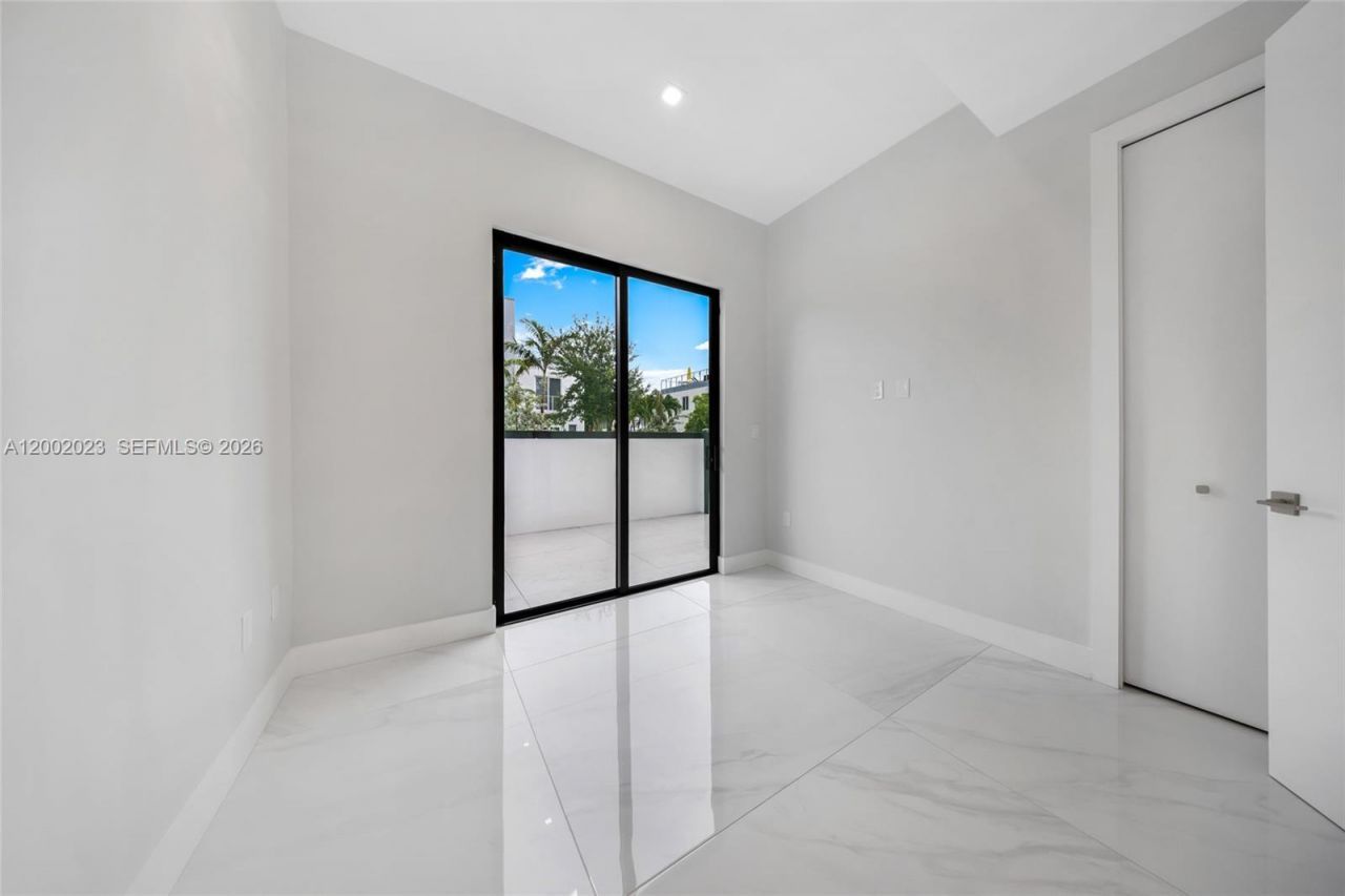 750 NE 16th Ave, Fort Lauderdale, FL 33304 Photo