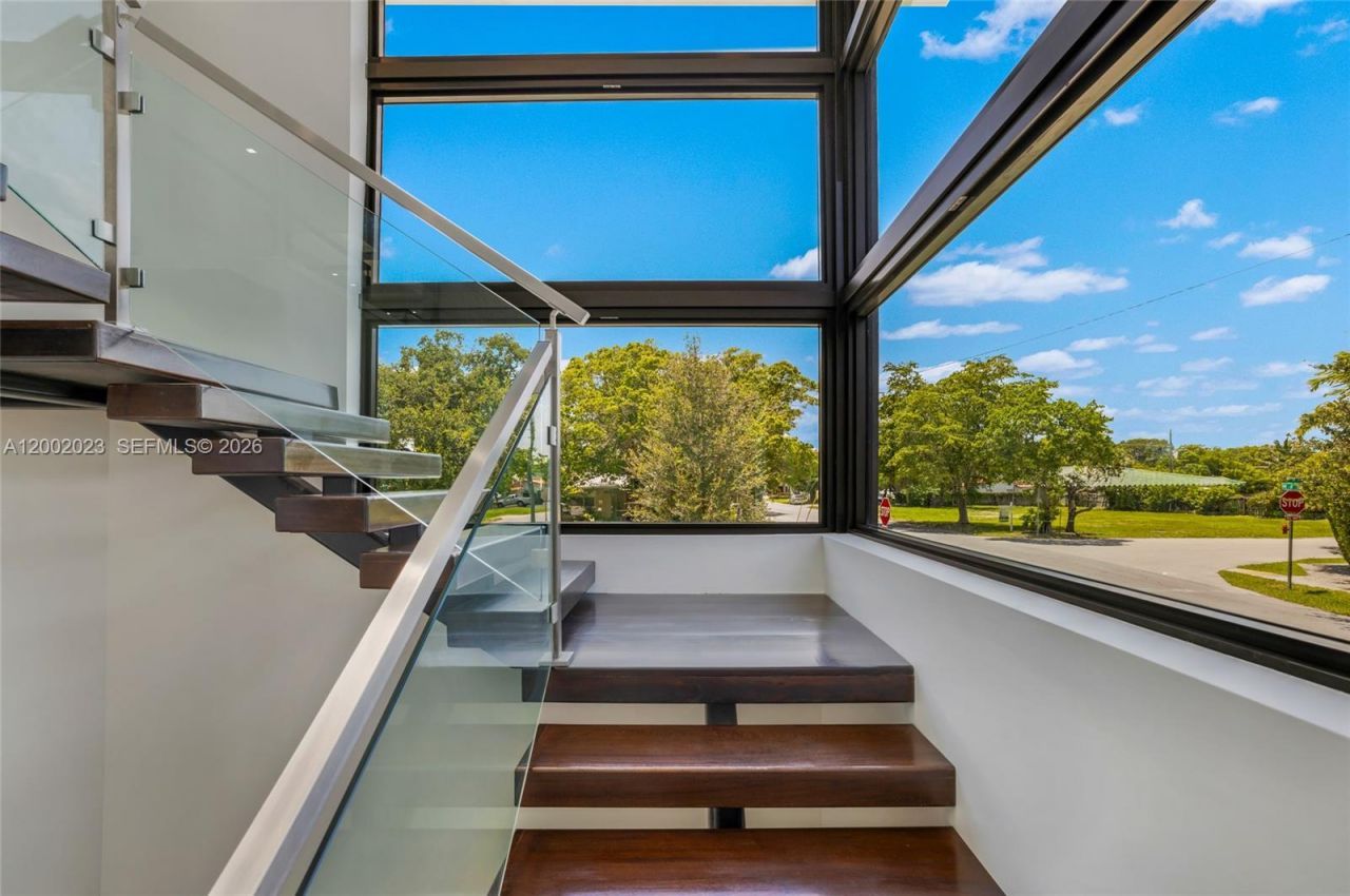 750 NE 16th Ave, Fort Lauderdale, FL 33304 Photo