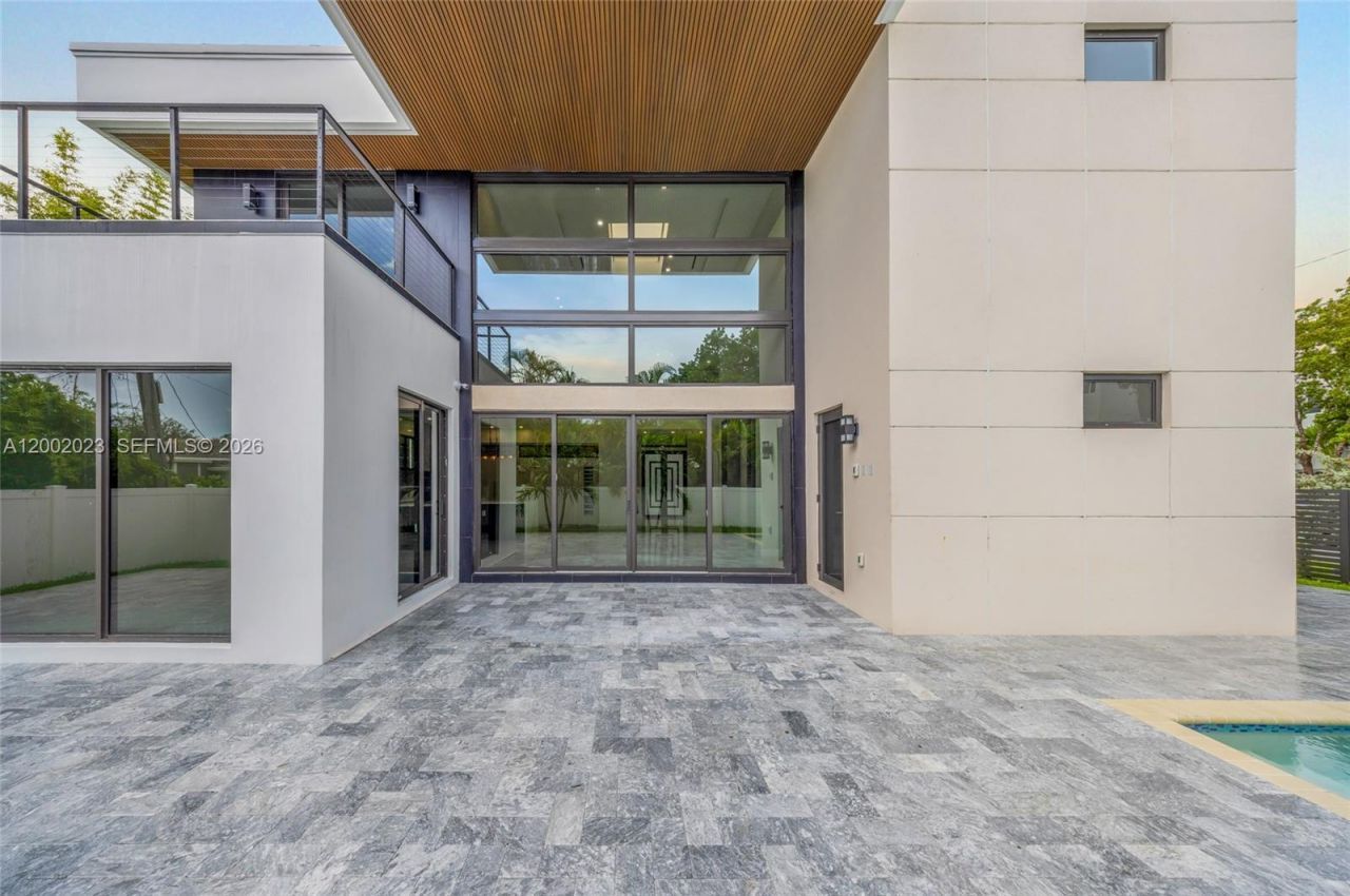 750 NE 16th Ave, Fort Lauderdale, FL 33304 Photo