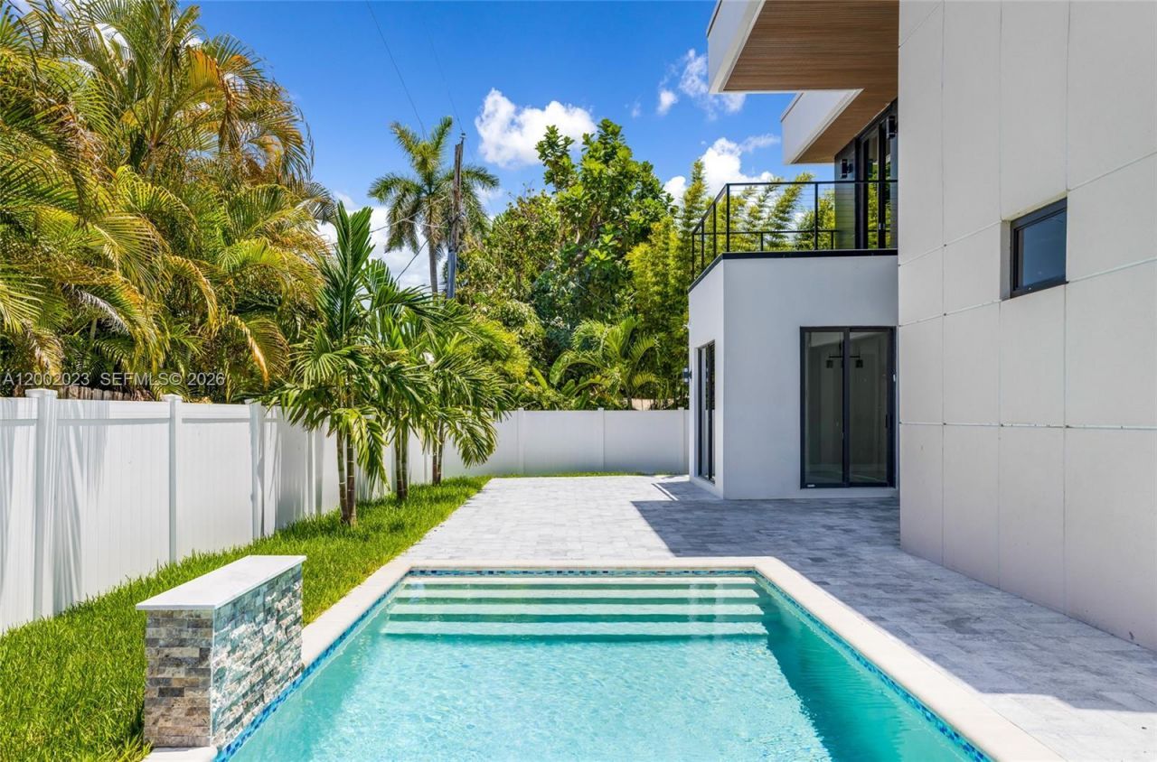 750 NE 16th Ave, Fort Lauderdale, FL 33304 Photo