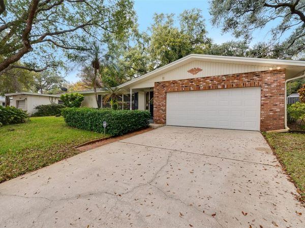 510 ANNA AVENUE , CLEARWATER, FL 33765