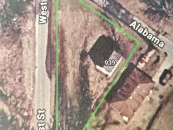 939 Alabama , West Helena, AR 72390