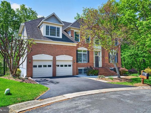 10 CHINABERRY COURT, NORTH POTOMAC, MD 20878