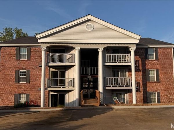 7409 Triwoods Drive, Unit I, St Louis, MO 63119