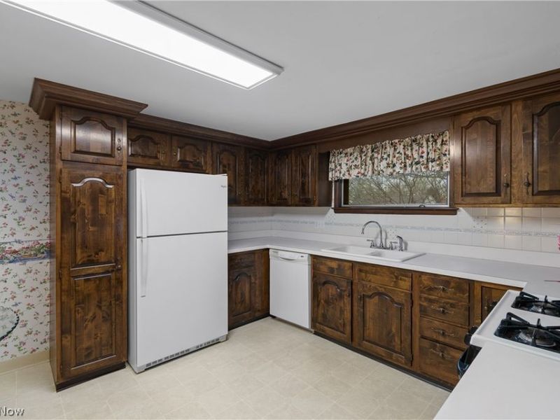 253 Maylawn Avenue, Wadsworth, OH 44281 Photo 12