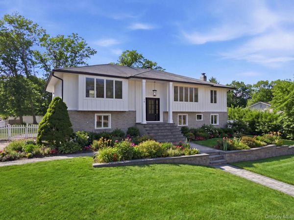 15 Arleigh Road, East Northport, NY 11731