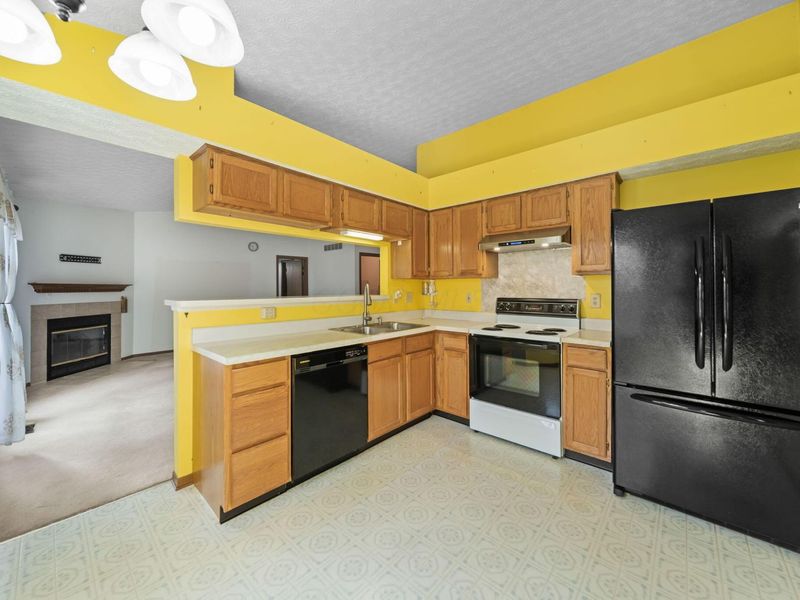 7394 Harbour Town Drive, Pickerington, OH 43147 Photo 13