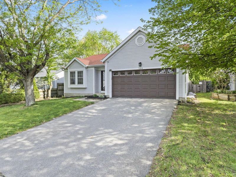 7394 Harbour Town Drive, Pickerington, OH 43147 Photo 2