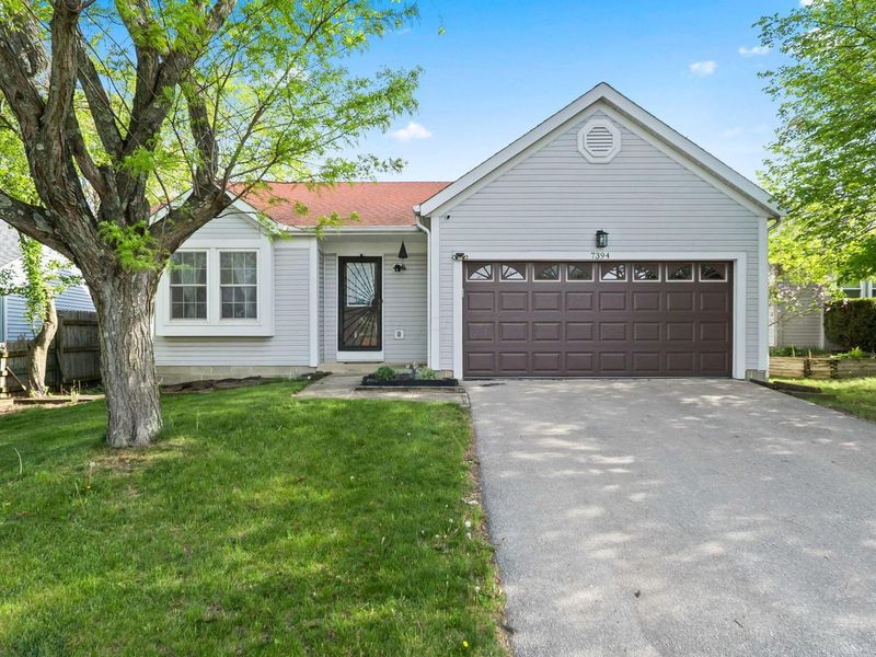 7394 Harbour Town Drive, Pickerington, OH 43147 Photo 3