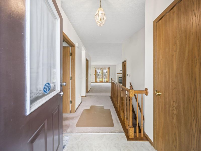 7394 Harbour Town Drive, Pickerington, OH 43147 Photo 5