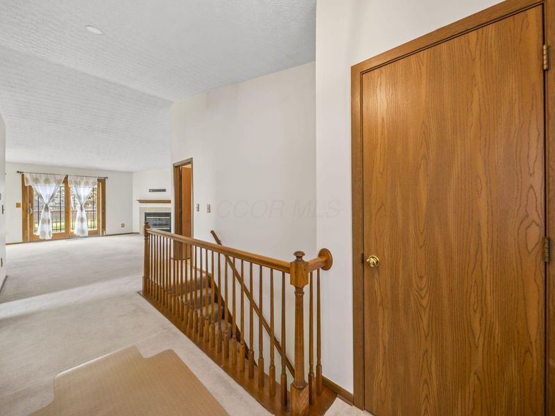 7394 Harbour Town Drive, Pickerington, OH 43147 Photo 6