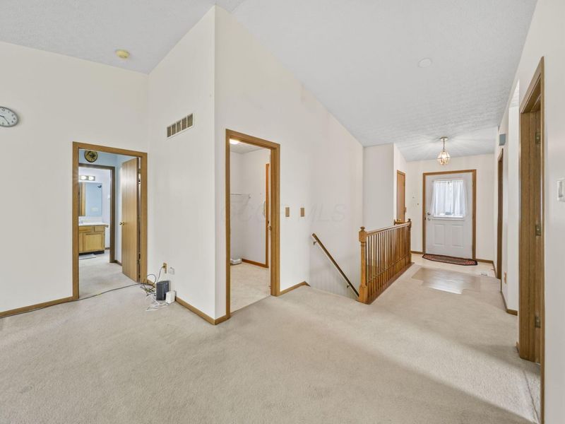 7394 Harbour Town Drive, Pickerington, OH 43147 Photo 8