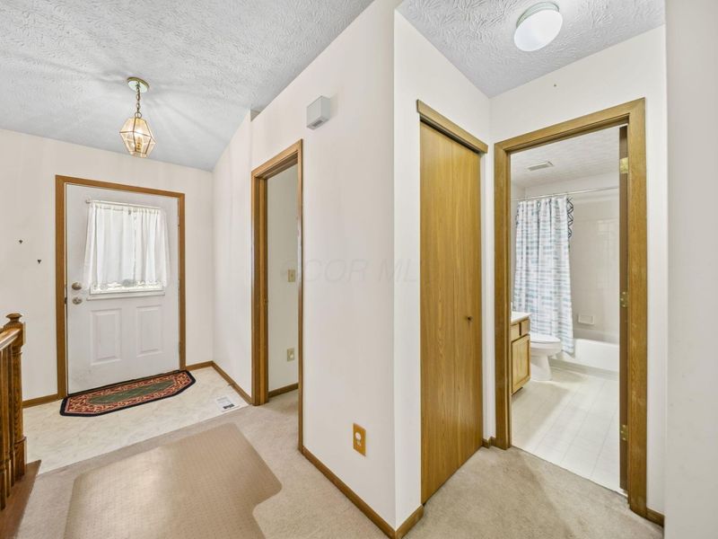 7394 Harbour Town Drive, Pickerington, OH 43147 Photo 9