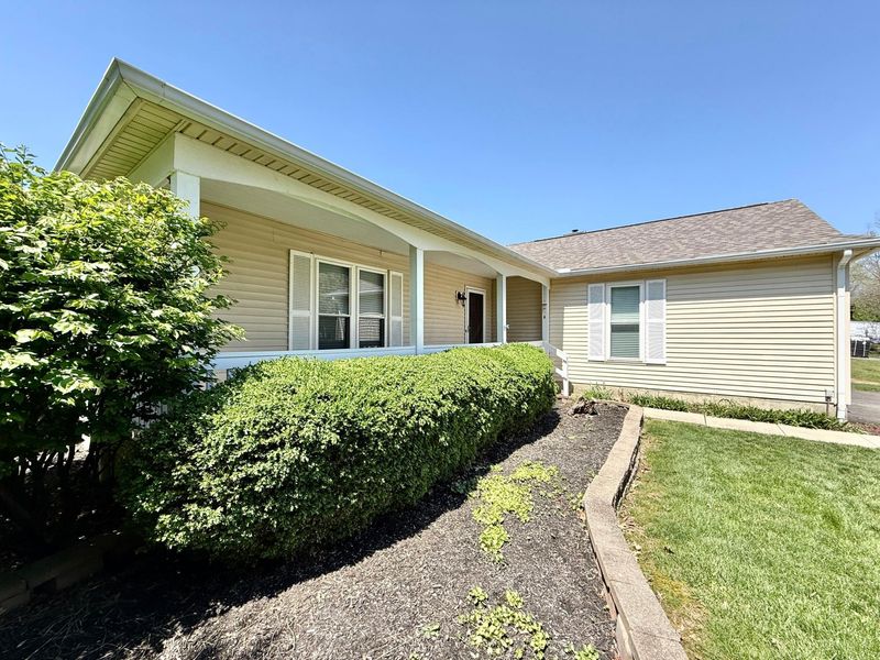 5573 Moonflower Street, Grove City, OH 43123 Photo 2