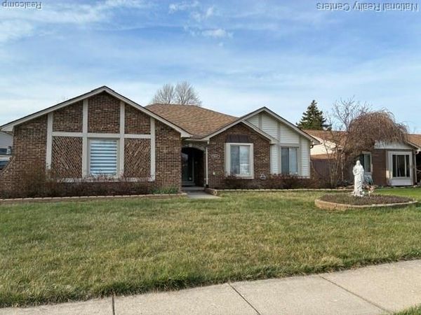 5031 Scarsdale Drive, Sterling Heights, MI 48310