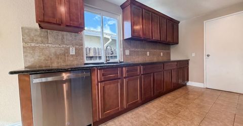 8232 Moorhaven Way, Sacramento, CA 95828 Photo