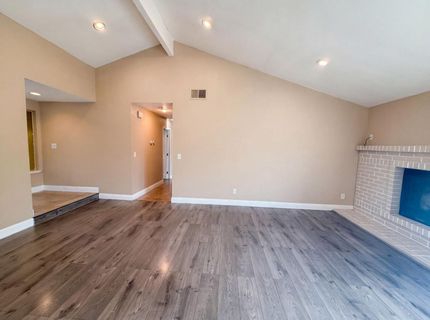 8232 Moorhaven Way, Sacramento, CA 95828 Photo