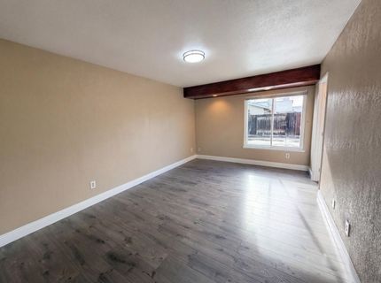 8232 Moorhaven Way, Sacramento, CA 95828 Photo