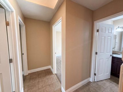 8232 Moorhaven Way, Sacramento, CA 95828 Photo