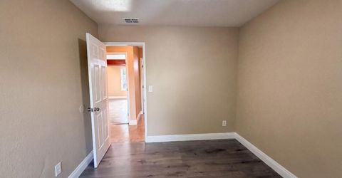 8232 Moorhaven Way, Sacramento, CA 95828 Photo