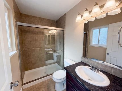 8232 Moorhaven Way, Sacramento, CA 95828 Photo