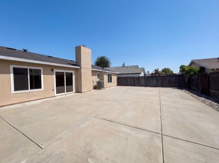 8232 Moorhaven Way, Sacramento, CA 95828 Photo