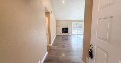 8232 Moorhaven Way, Sacramento, CA 95828 Photo