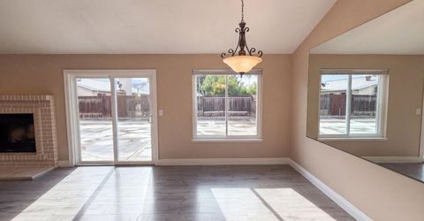 8232 Moorhaven Way, Sacramento, CA 95828 Photo