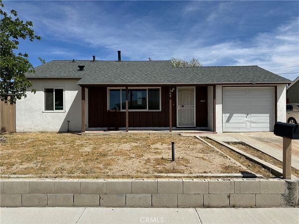 709 Caliente, Barstow, CA 92311