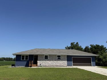 409 4th Avenue SE, Mapleton, MN 56065