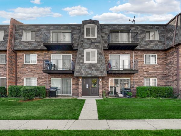 9381 BAY COLONY Drive , Unit 1N, Des Plaines, IL 60016